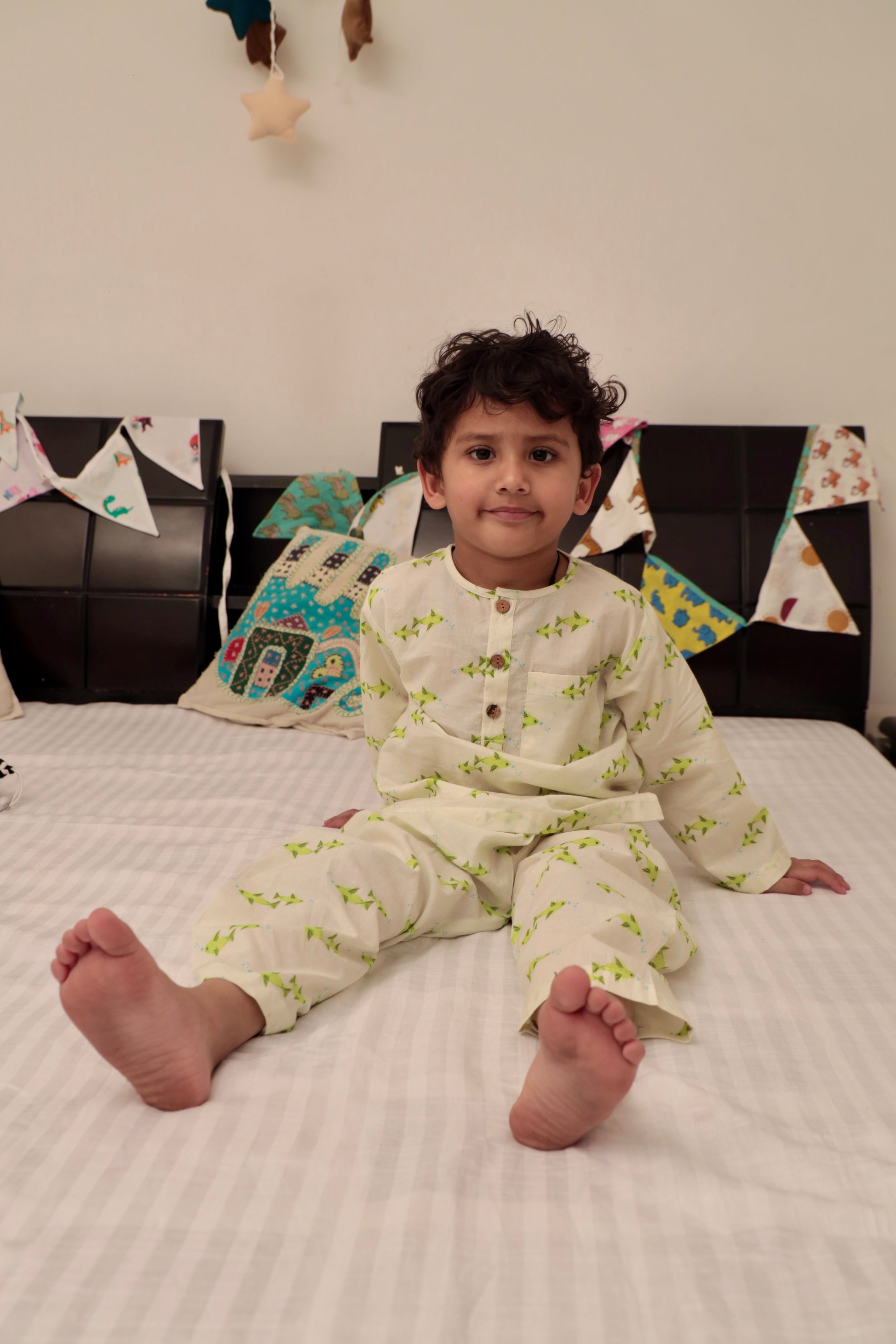 Fin-tastic - Unisex kids pure cotton night suit Secondary image