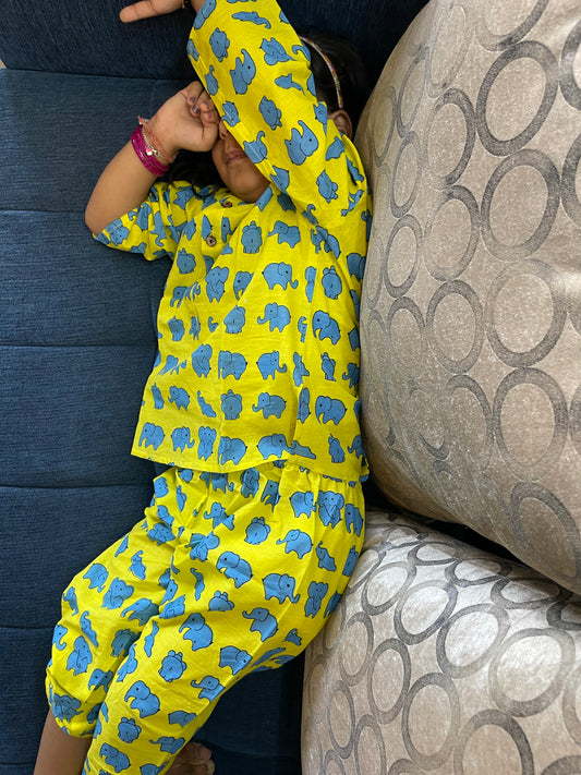 Dreamy Elephants Sleepwear - Kids pure cotton elephant printed night suit - Yellow